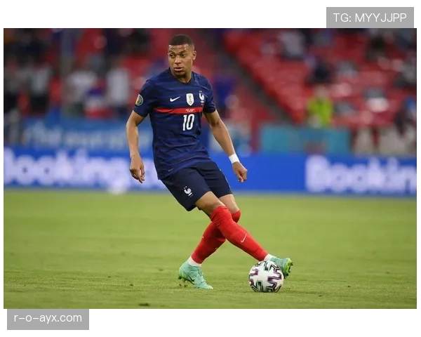 姆巴佩身价突破亿元大关,彰显足球商业巨头竞争力持续飙升 姆巴佩身价突破亿元大关,彰显足球商业巨头竞争力持续飙升