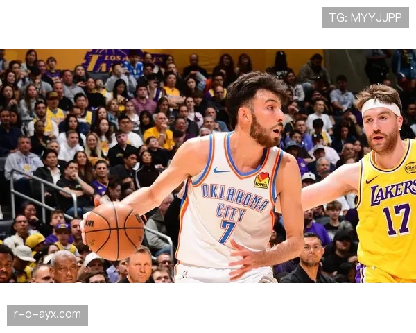 切特·霍姆格伦挡拆拉开防守空间助掘金内线得分效率提升